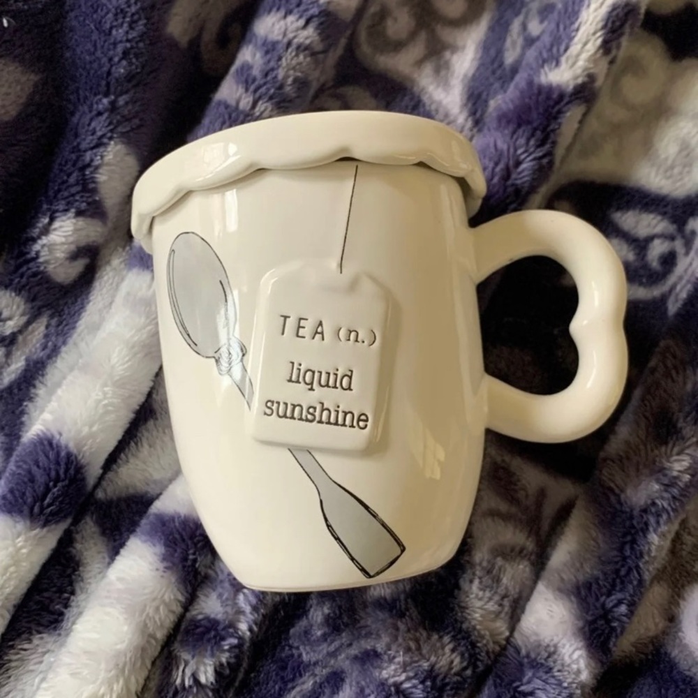 Tea / coffee mug with lid